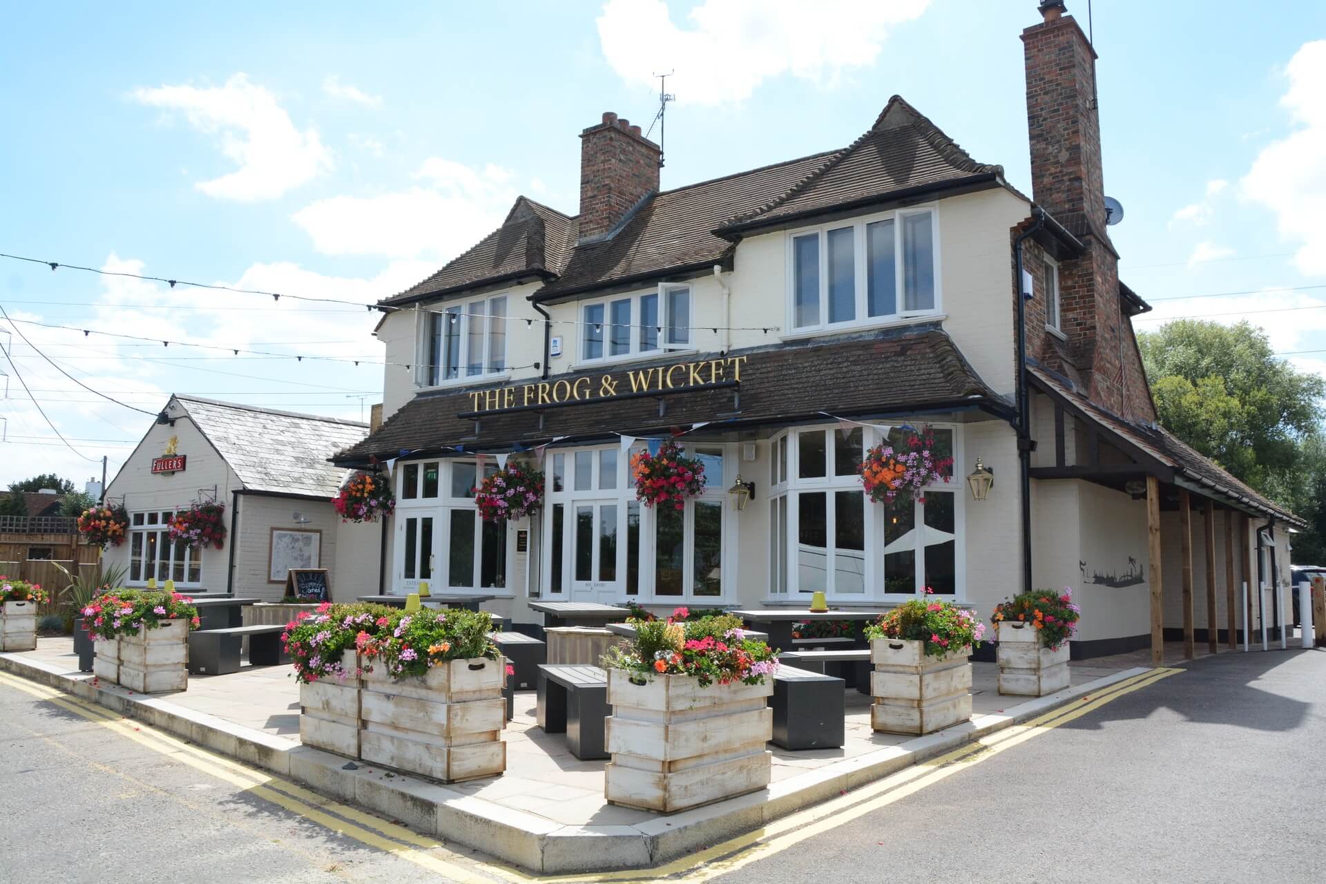 The Frog & Wicket, Eversley Cross